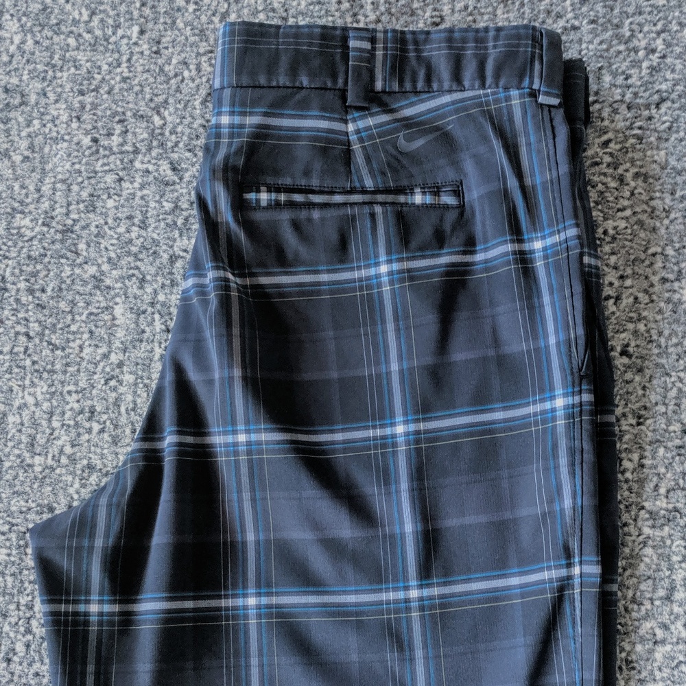 MENS NIKE GOLF SHORTS SIZE 36 EUC